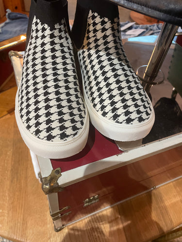 Houndstooth Mesh High Top Shoe