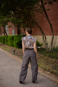 The Elegant Khaki Pantalon